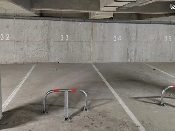 Place de parking sécurisées en sous sol