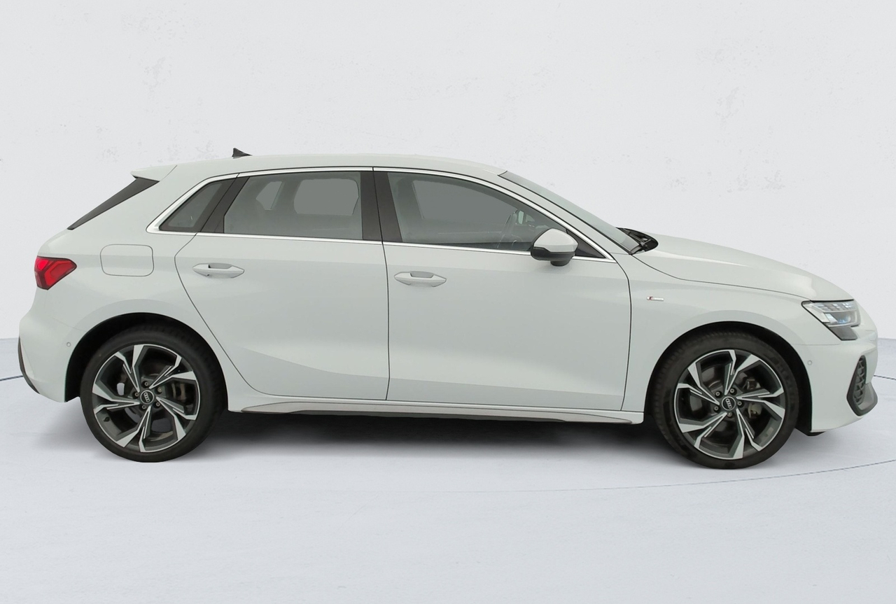 Audi A3 Sportback — photo 6