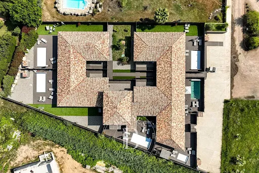 Villa 25 pièces 658 m²