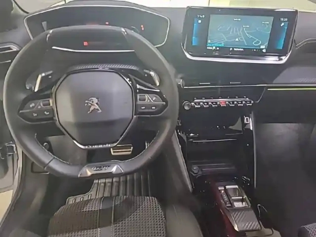 Peugeot 208 puretech 130 s&amp;s eat8 — photo 8