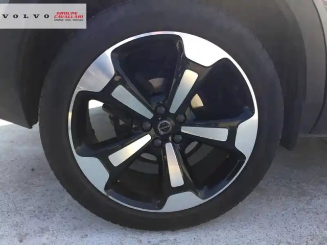 Volvo Xc40 t2 129 ch geartronic 8 — photo 35