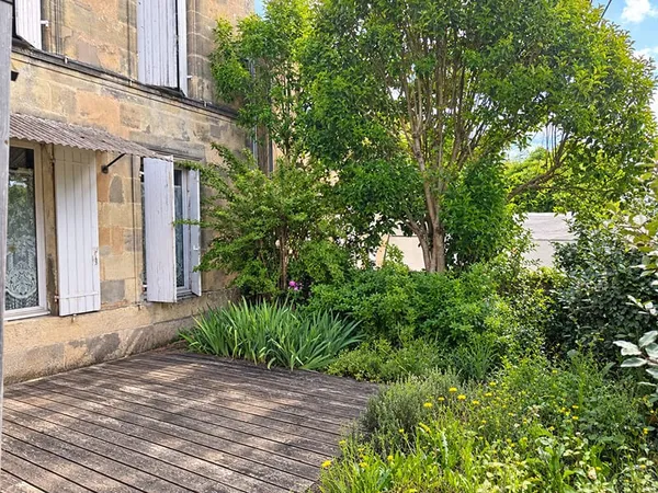 À Cars, maison de 153 m² avec jardin et dépendances ? Résidence principale ou investissement locatif