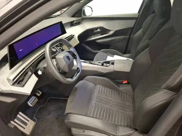 Peugeot 3008 hybrid 145 e-dcs6 — photo 11