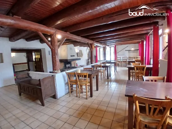 Appartement 3 pièces 165 m²