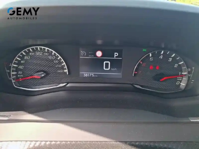 Peugeot 2008 puretech 130 s&amp;s eat8 — photo 13