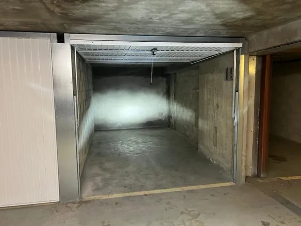 Parking 14 m²