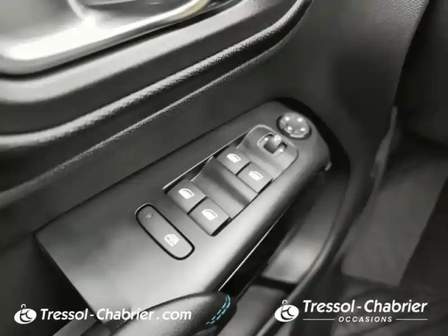Citroën C5 Aircross hybride 136 e-dcs6 max — photo 20