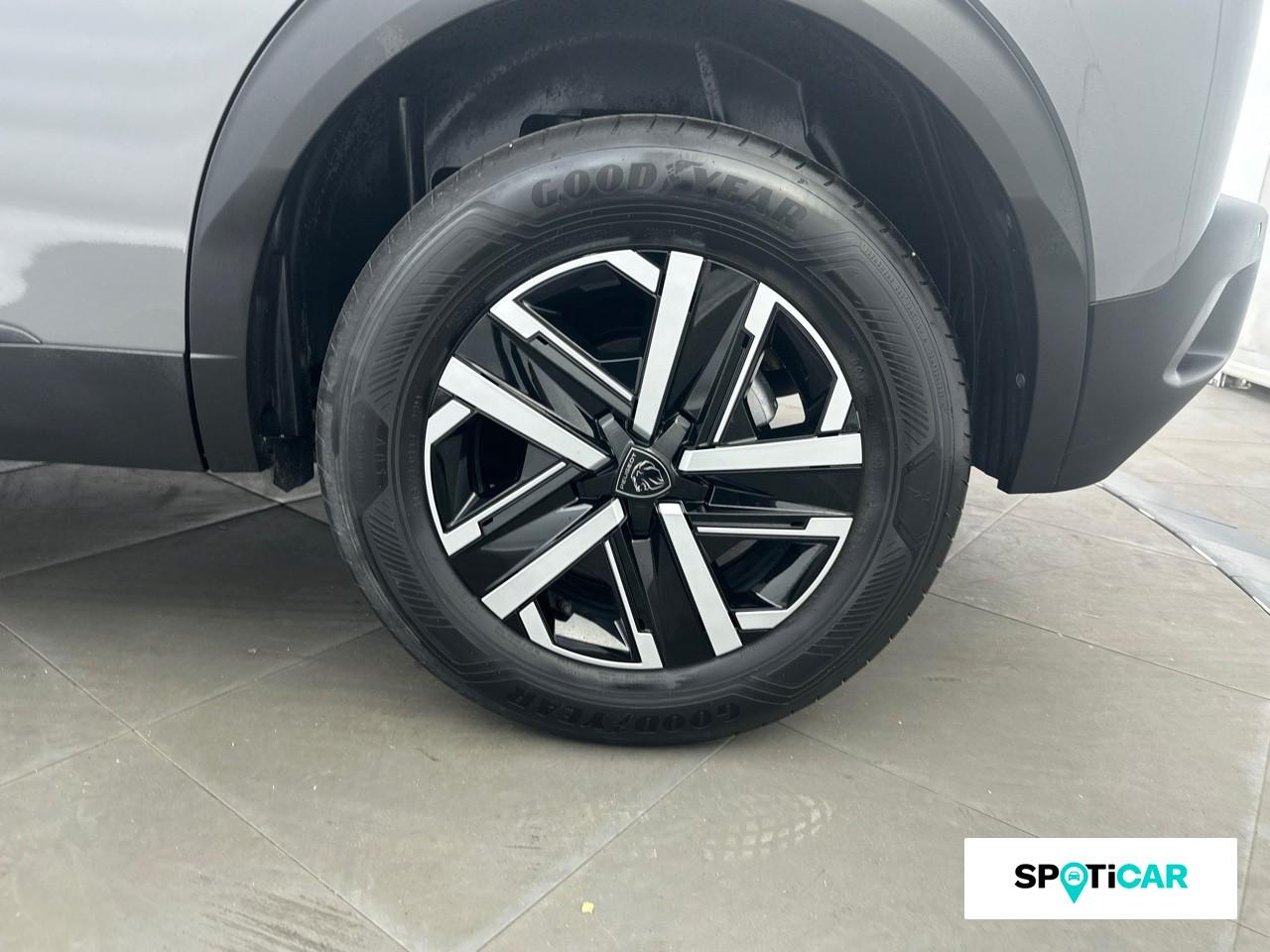 Peugeot 2008 1.2 puretech 100ch s&s active — photo 11