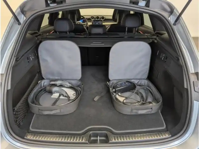Mercedes Glc suv 300 de 4matic amg line — photo 11