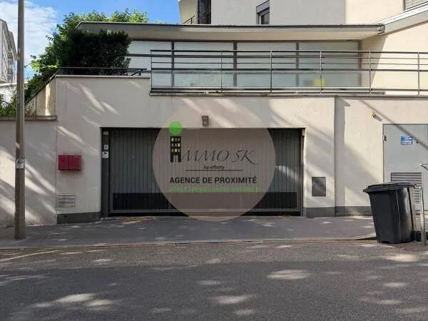 Parking 24 m²