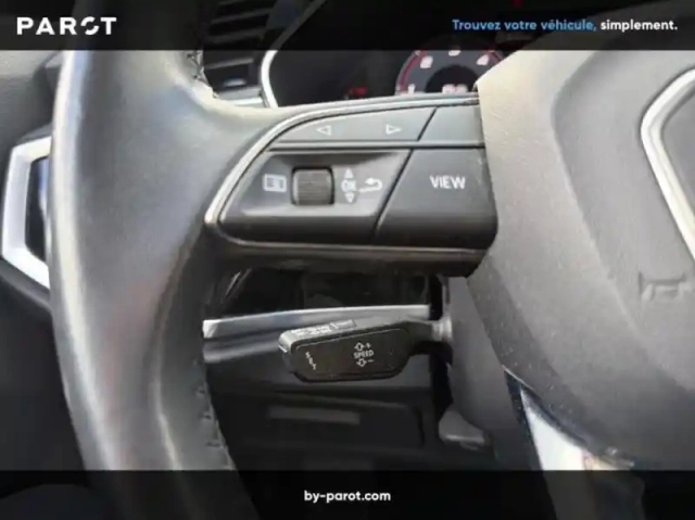 Audi Q3 35 tdi 150ch design s tronic 7 — photo 17