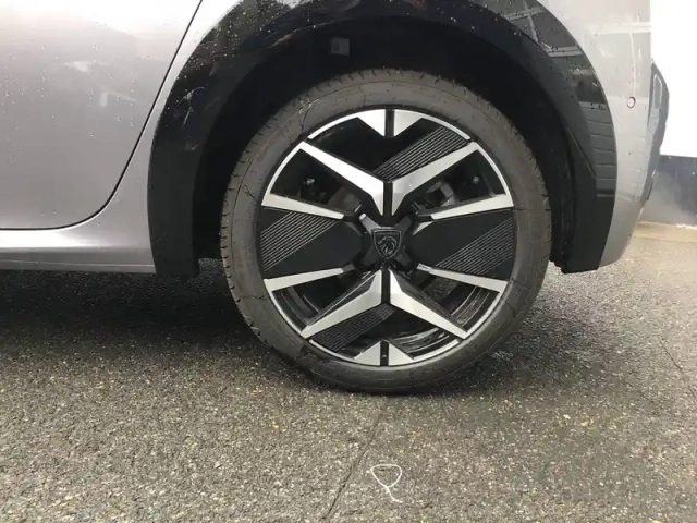 Peugeot 208 hybrid 145 e-dcs6 — photo 61