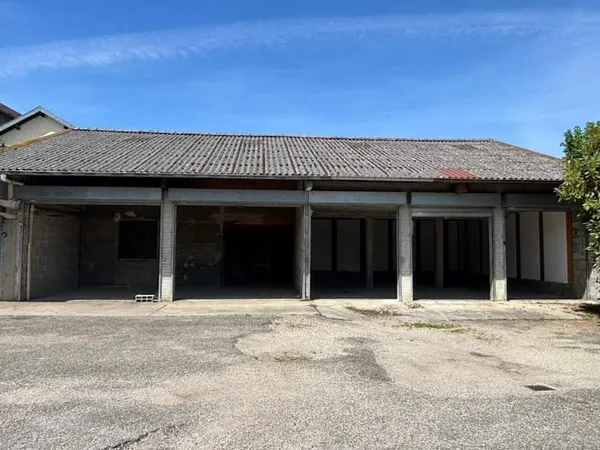 Parking/Garage/Box 220 m²