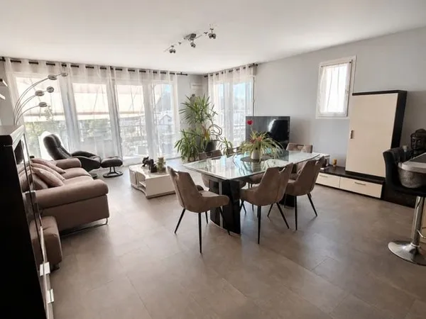 AIX-LES-BAINS - T3 78 m² - 2 TERRASSES - GARAGE DOUBLE - SANS TRAVAUX
