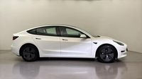 Tesla Model 3 Standard RWD Premium — photo 4
