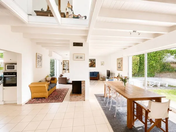 Maison 5 pièces 180 m²