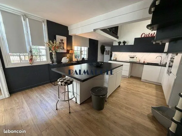 Appartement 4 pièces 184 m²