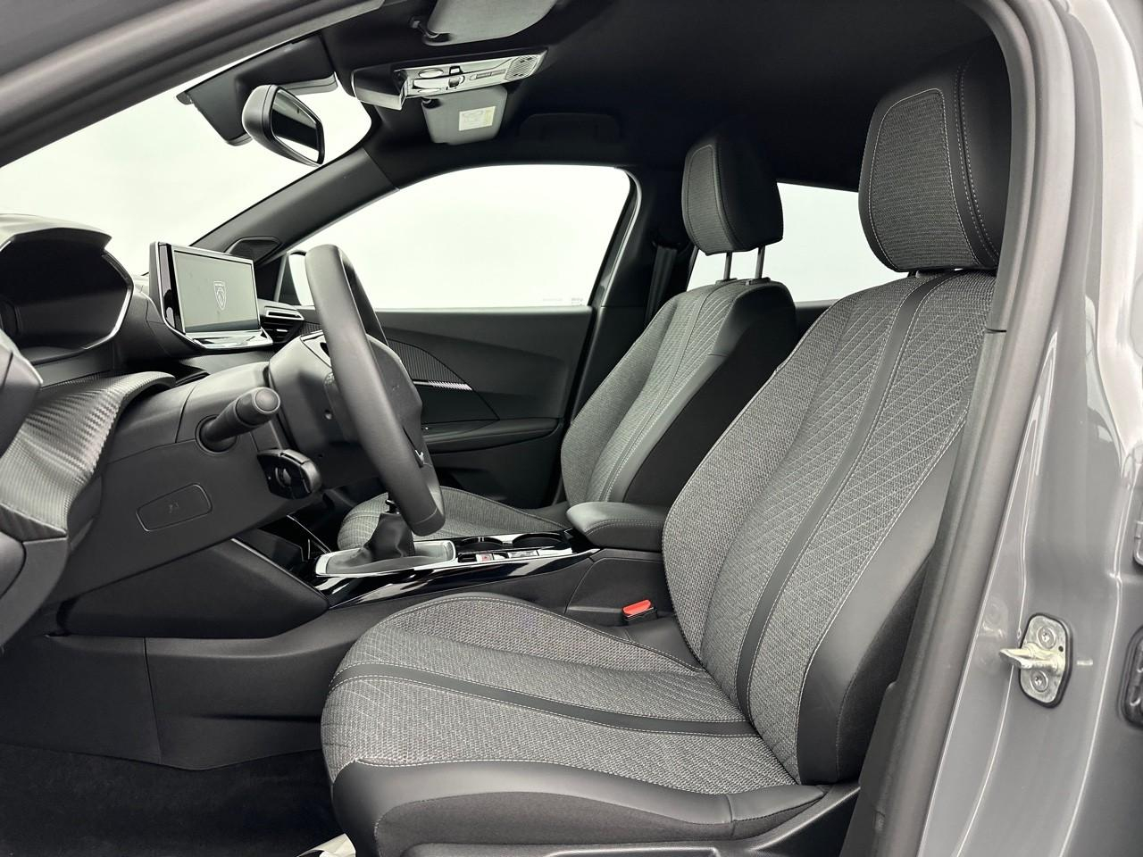 Peugeot 2008 100 s&s bvm6 allure — photo 9