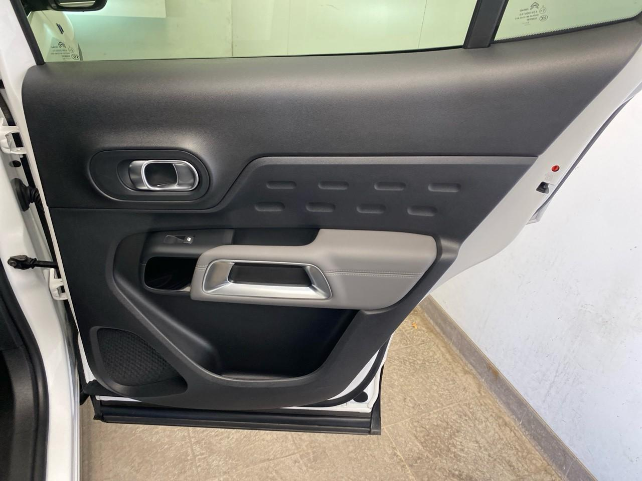 Citroën C5 Aircross hybride rechargeable 225 e-eat8 shine pack — photo 26