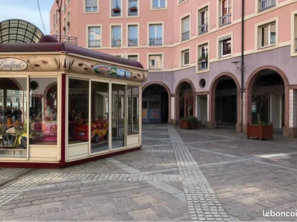 Belfort hyper centre galerie fontaine local appartement de 200m2 bail tt commerce