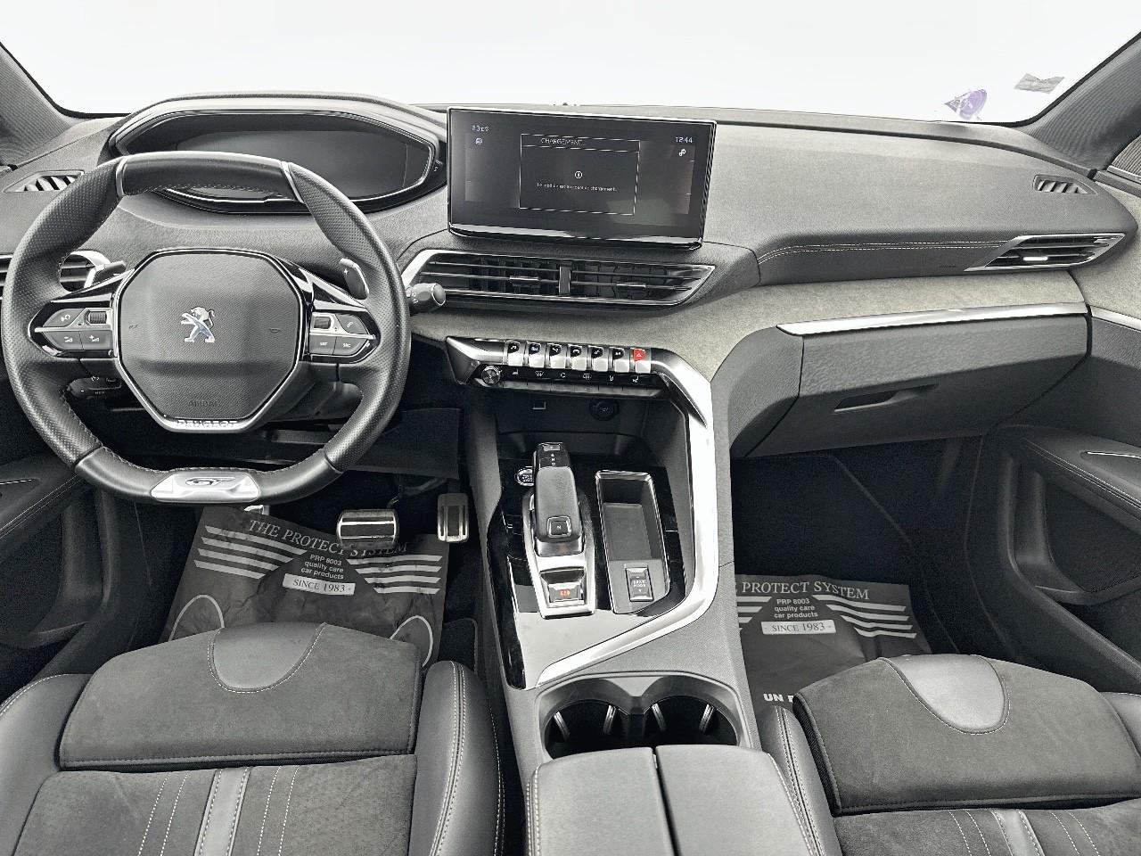 Peugeot 3008 puretech 130ch s&s eat8 gt pack — photo 11