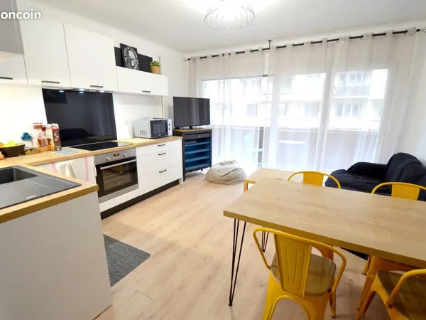 Chambre dans Colocation centre d'Annecy