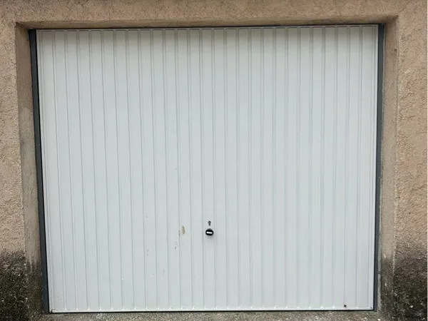 Garage à louer