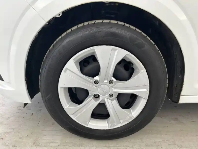 Dacia Sandero sce 65 — photo 28