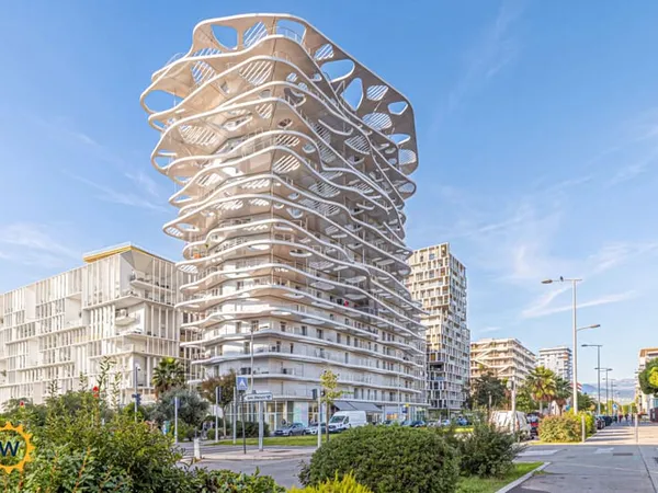 Nice Ouest- 3 pièces contemporain avec deux balcons et parking