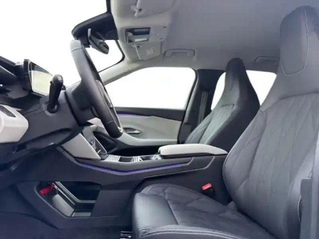 Ford Explorer 286ch extended range 77kwh pack premium rwd — photo 7