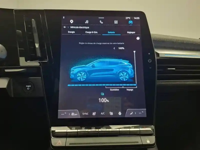 Renault Megane e-tech ev60 220 ch super charge — photo 48