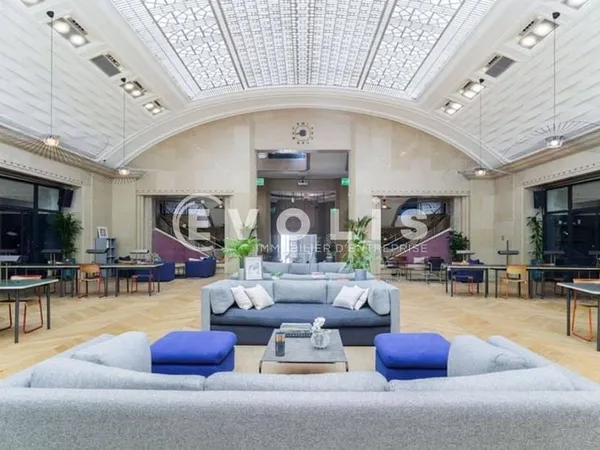 Bureaux 828 m²