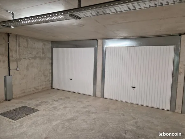 Garage Box 15m2 avec électricité Résidence Sécurisée