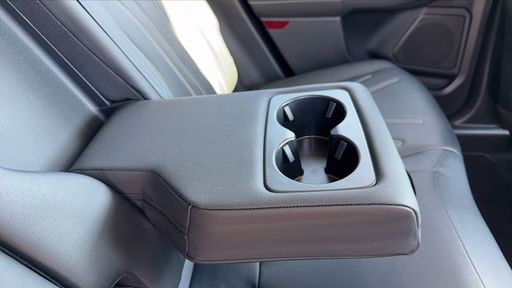Ford Kuga 2.5 Duratec 190 Flexifuel Hybrid CVT - Vignale – 2023 – 29497 km – Autre – Boîte Automatique — photo 12