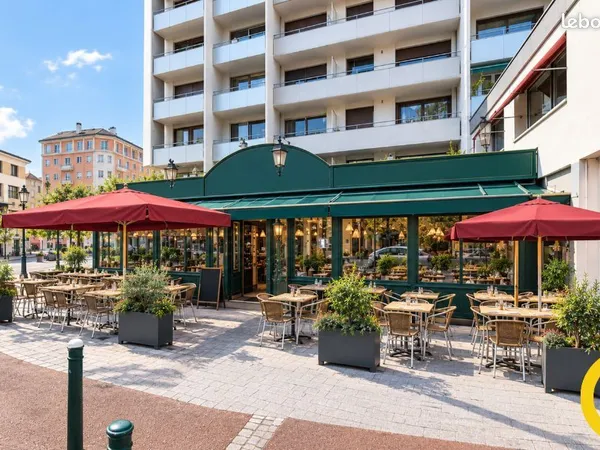 Local restaurant 705 m²