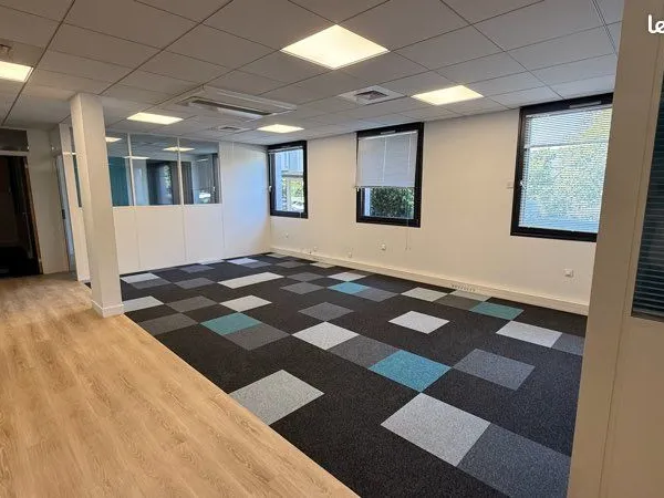 Bureaux RDC 137m2 - 299k 👀