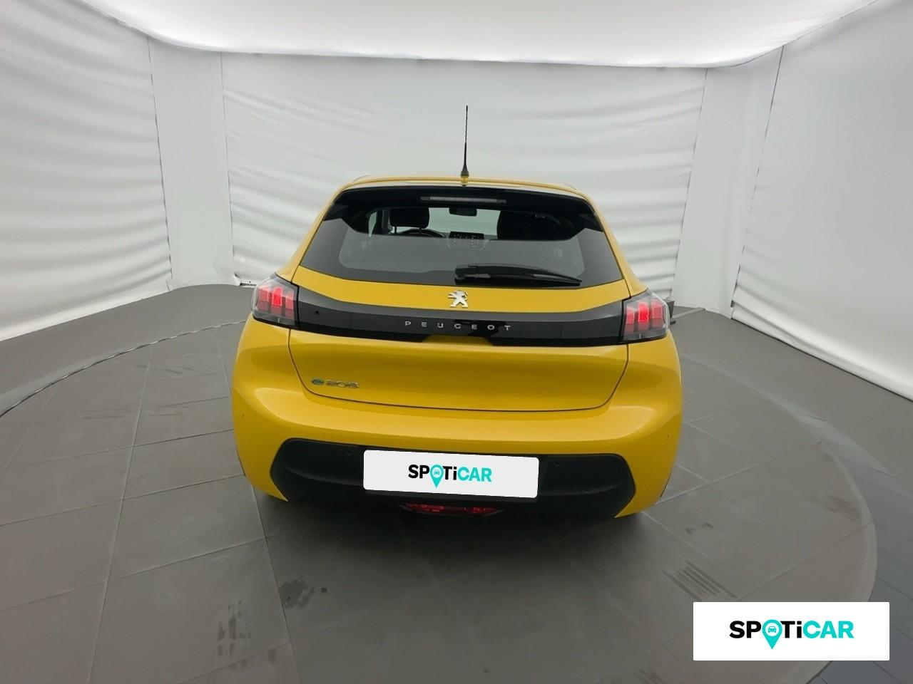 Peugeot 208 e-208 136ch active pack — photo 5