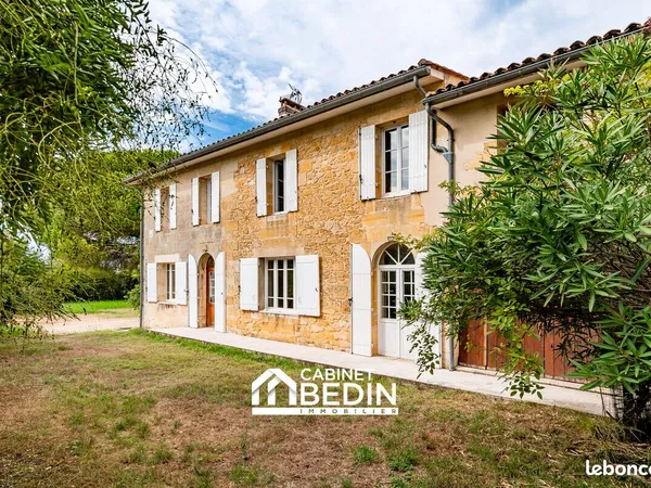 Maison 7 pièces 231 m²