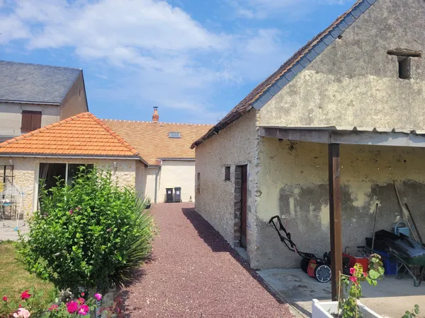A VENDRE - JOLIE MAISON ANCIENNE EN EXCELLENT ETAT - SECTEUR