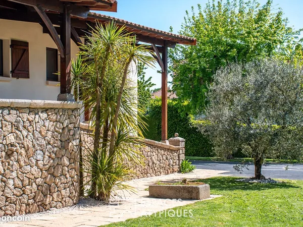 Maison 6 pièces 170 m²