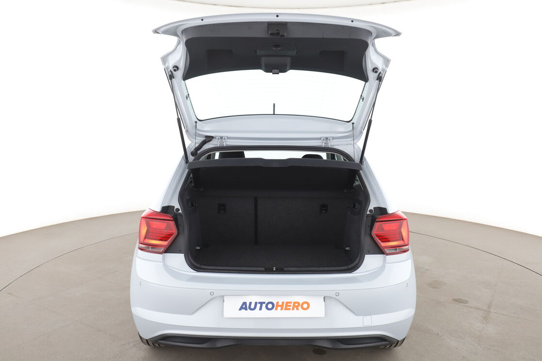 Volkswagen Polo 1.0 Confortline — photo 15