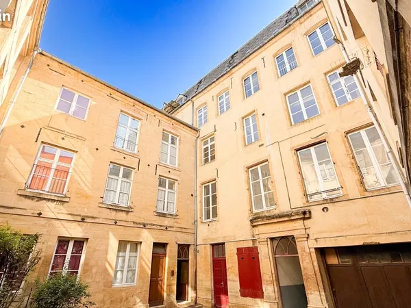 Immeuble 1425 m²