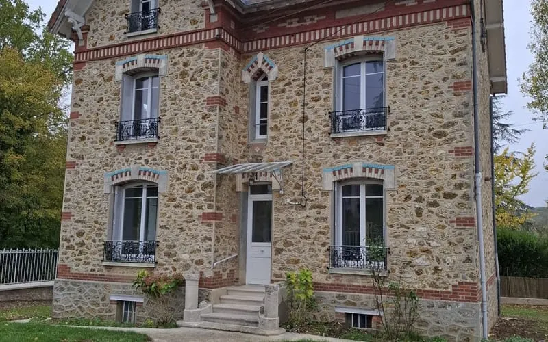 Photo 1