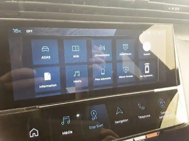 Peugeot 308 sw hybrid 145 e-dcs6 — photo 19