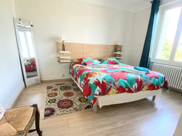 ISSOIRE 63 MAISON meublée 4-5 pièces avec jardin