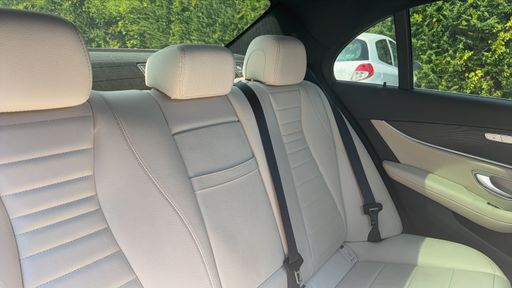 Mercedes Classe E 300 e 320 EQ Power 9G-TRONIC - Avantgarde Line – 2021 – 143672 km – Hybride rechargeable – Boîte Automatique — photo 46
