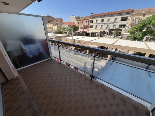 STUDIO EN PLEIN CENTRE VILLE