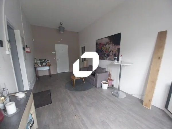 Local d'activité 220 m²