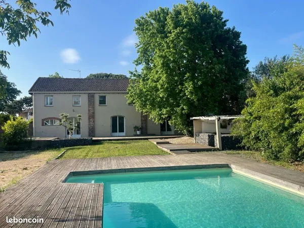Maison charme 250m2+T3 75m2