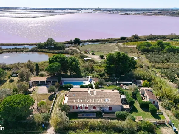 Villa 18 pièces 422 m²